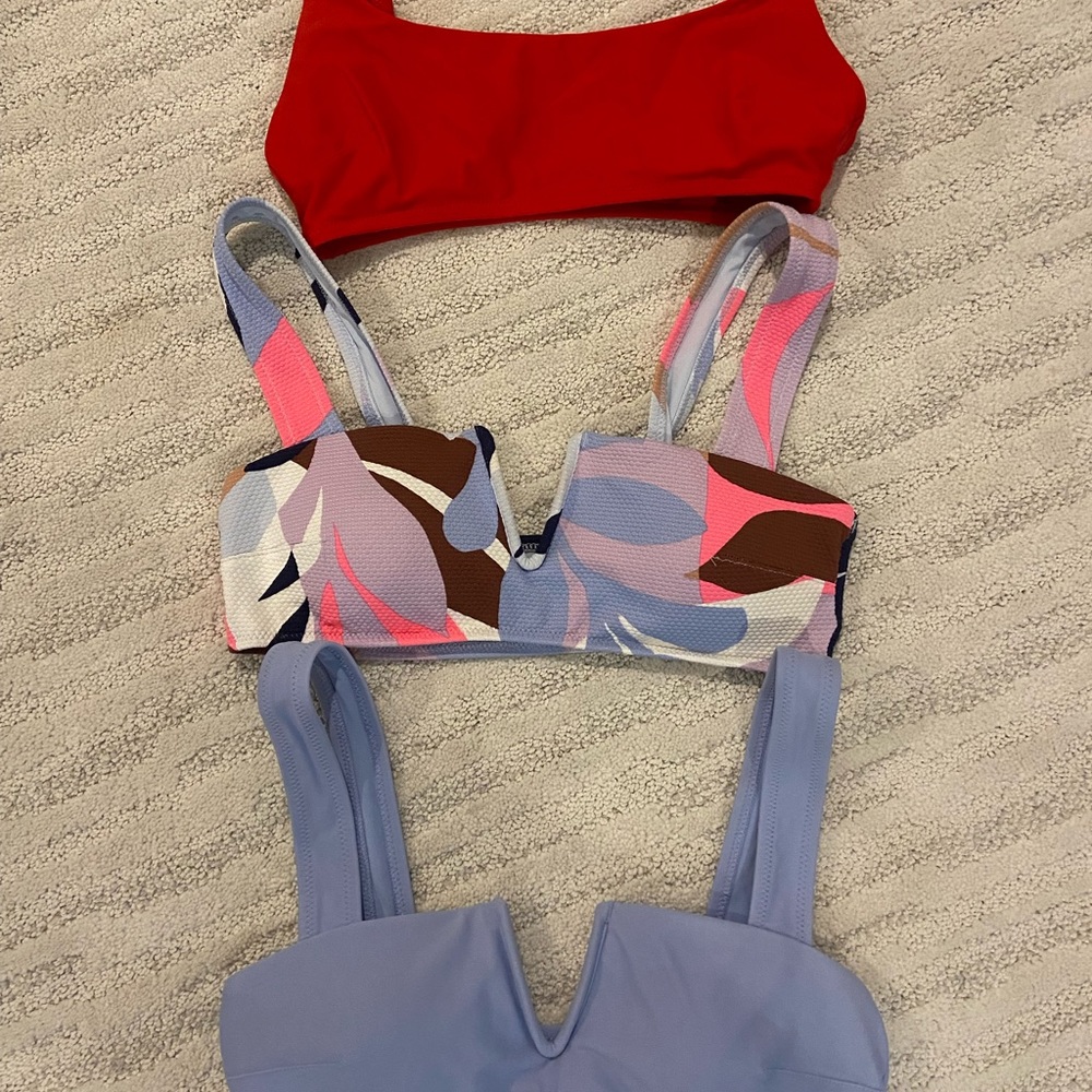 3 aerie swimsuit tops!